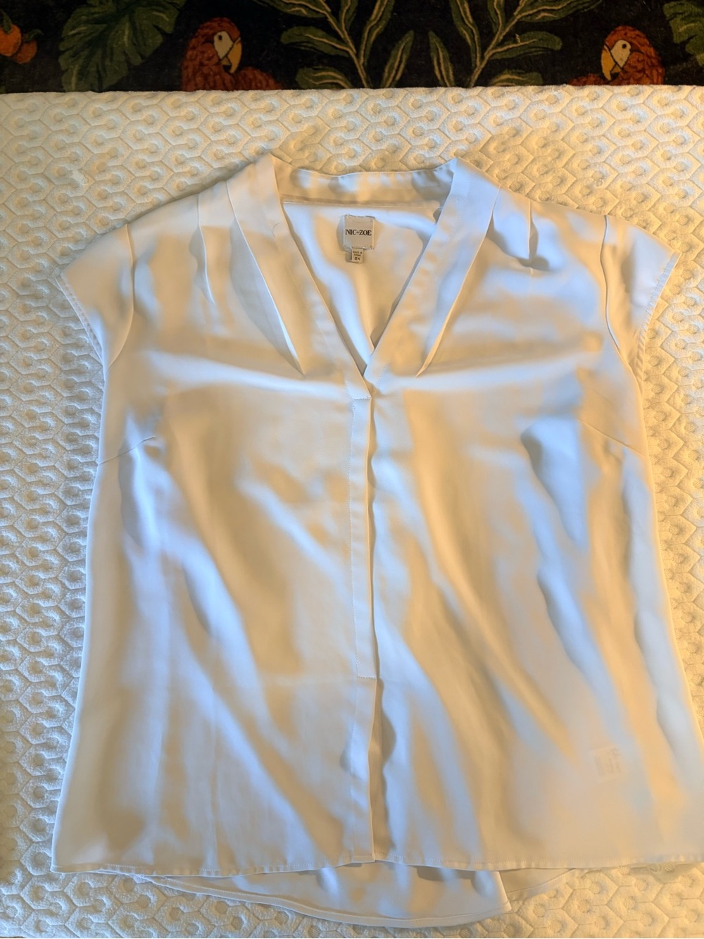 NIC+ZOE White V-Neck Cap Sleeve Blouse
